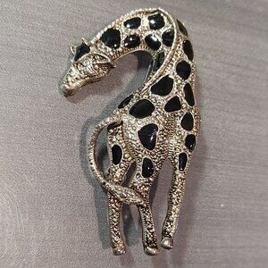 Giraffe Brooch Crystal Enamel Hat Lapel /Brooch
